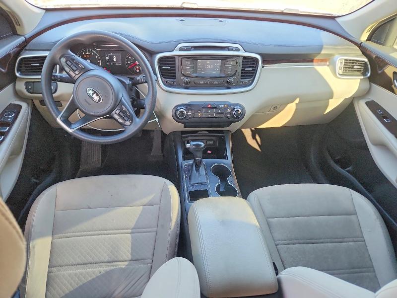 Photo 8 from auction – 2017 KIA SORENTO with VIN 5XYPG4A35HG217575