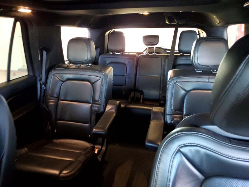 Photo 10 from auction – 2018 LINCOLN NAVIGATOR with VIN 5LMJJ2HT1JEL04723