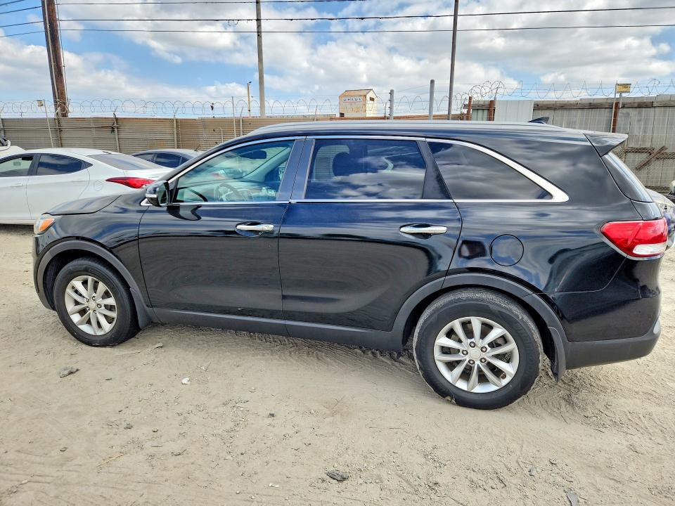 Снимка 2 от търг – 2016 KIA SORENTO с VIN 5XYPG4A35GG140785