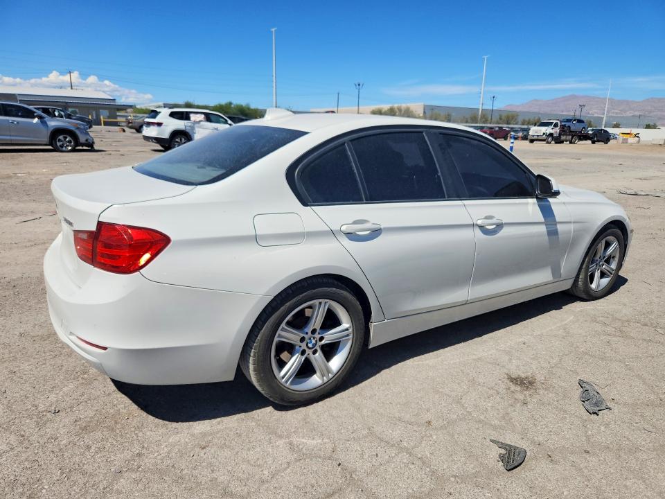 Photo 3 from auction – 2013 BMW 328 with VIN WBA3C1C57DF437673
