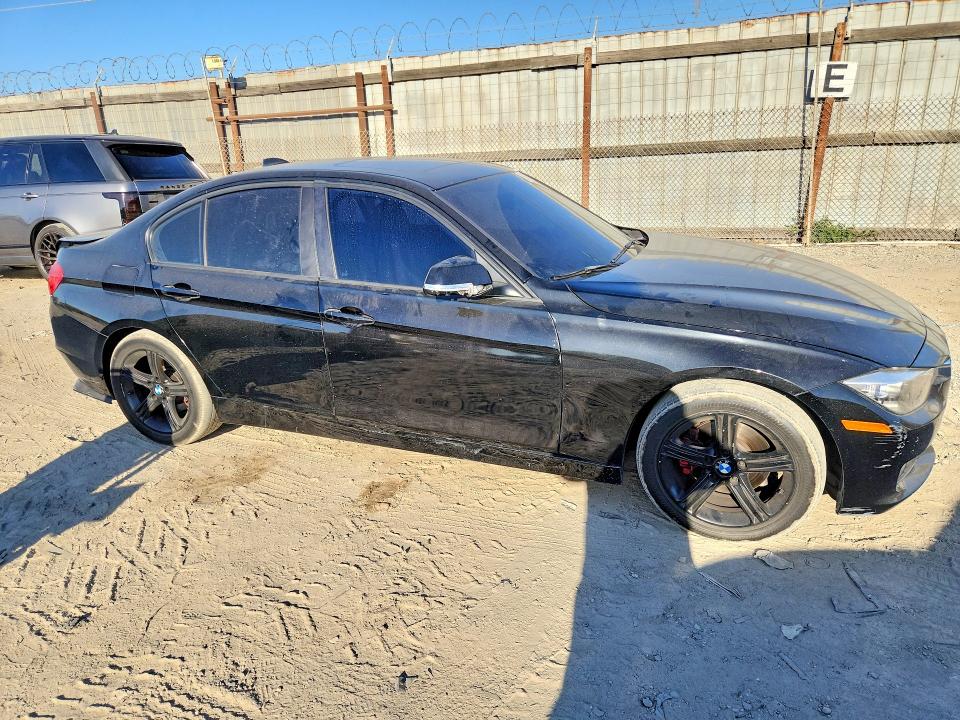 Снимка 4 от търг – 2014 BMW 328 с VIN WBA3C1C56EK117124