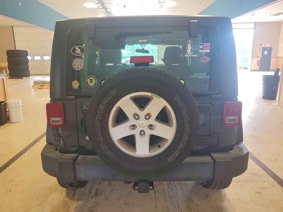 Photo 6 from auction – 2017 JEEP WRANGLER with VIN 1C4AJWAG0HL637173