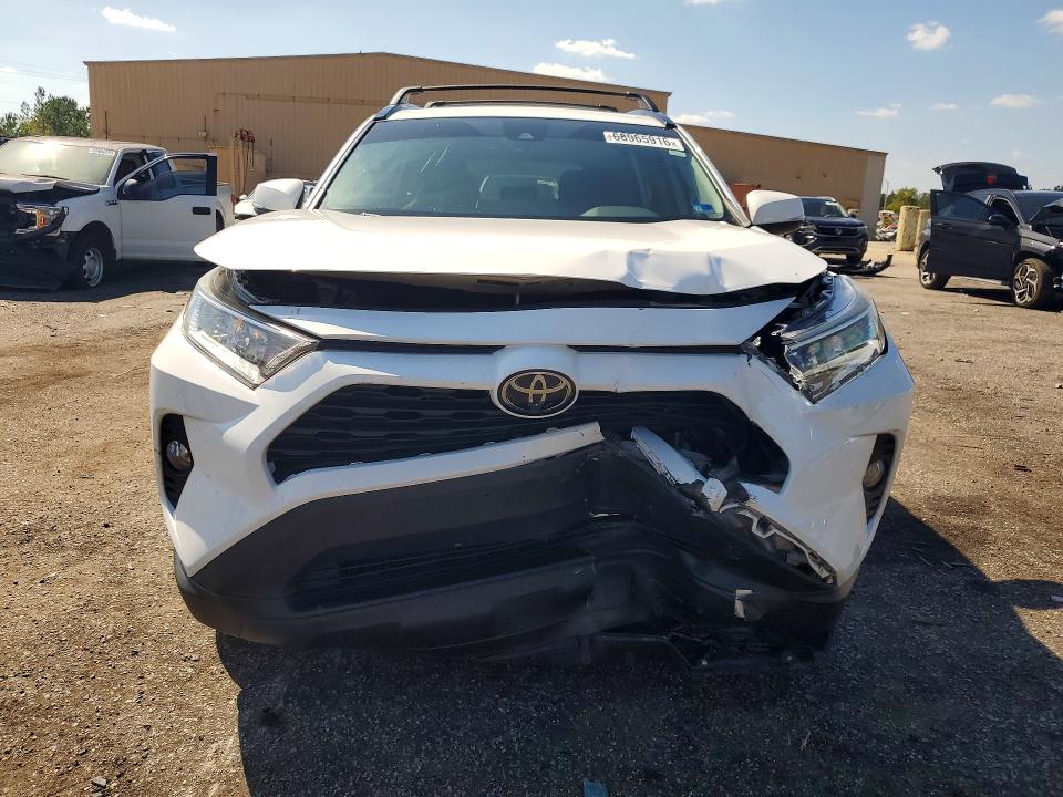 Foto 5 de la subasta – 2019 TOYOTA RAV4 con VIN 2T3P1RFV4KC007150