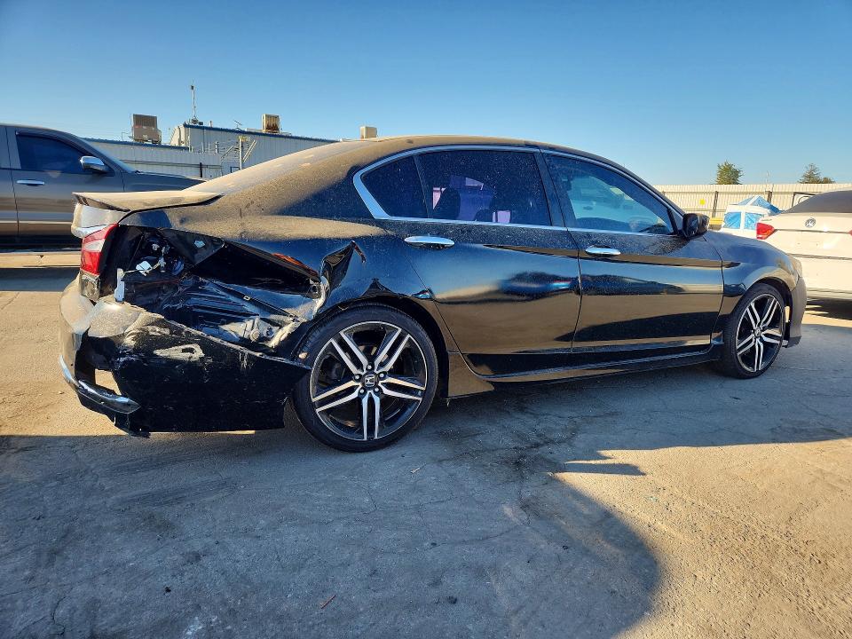 Photo 3 from auction – 2017 HONDA ACCORD with VIN 1HGCR2F57HA079420