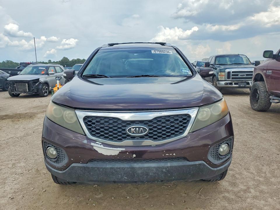 Photo 5 from auction – 2011 KIA SORENTO with VIN 5XYKT3A12BG046080