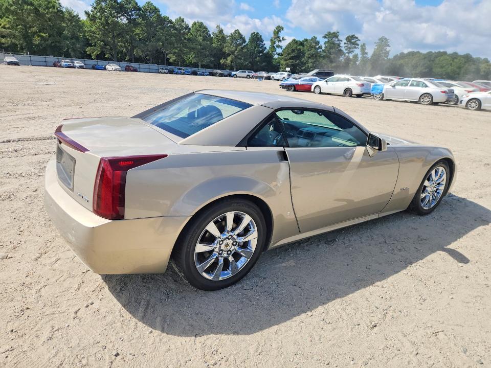 Zdjęcie 3 z aukcji – 2006 CADILLAC XLR z VIN 1G6YV36AX65600495