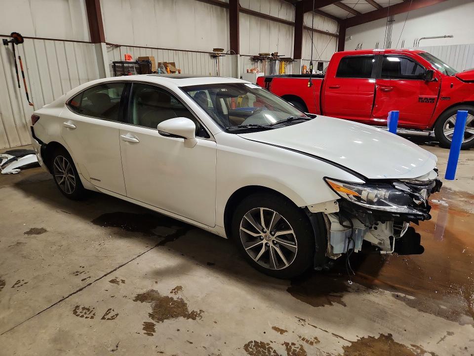 Снимка 4 от търг – 2017 LEXUS ES с VIN JTHBW1GG5H2148000