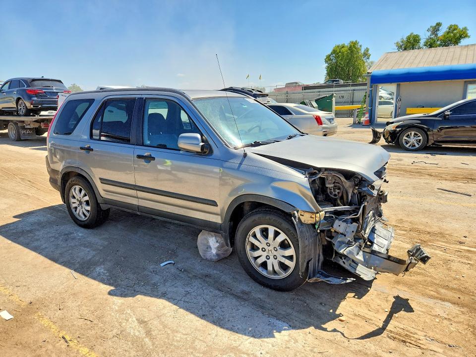 Photo 4 from auction – 2005 HONDA CR-V with VIN JHLRD78835C055646