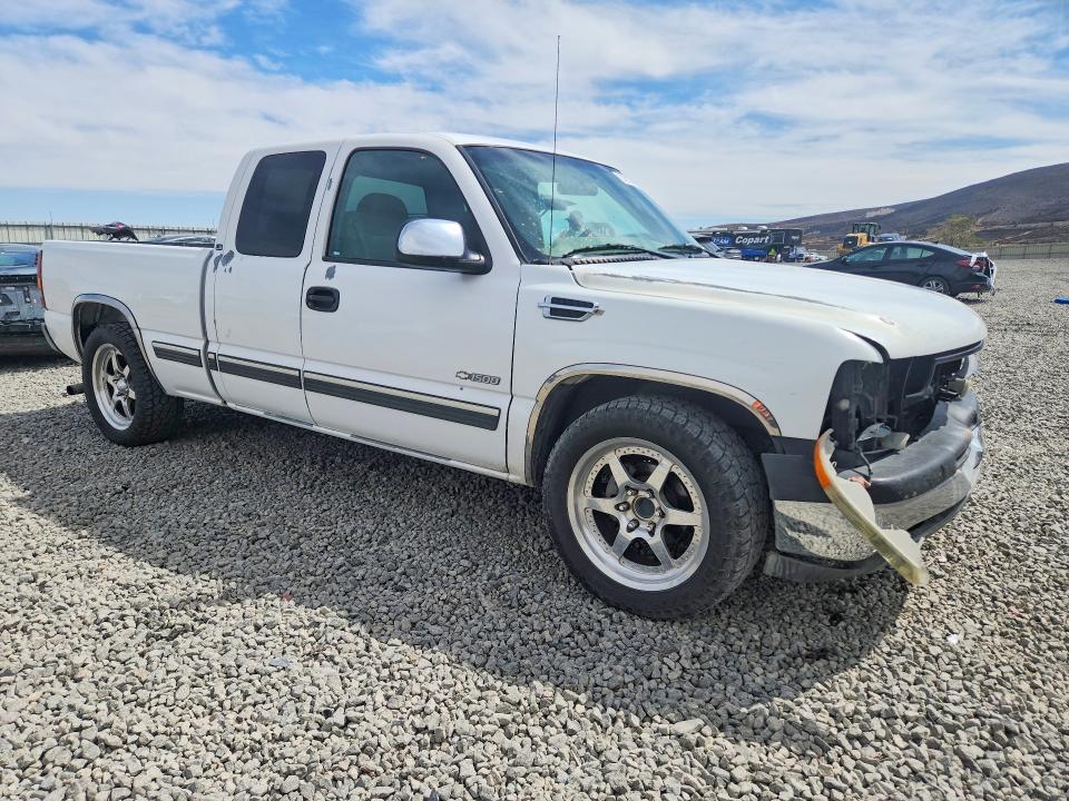 Photo 4 from auction – 2001 CHEVROLET SILVERADO with VIN 2GCEC19V211383382