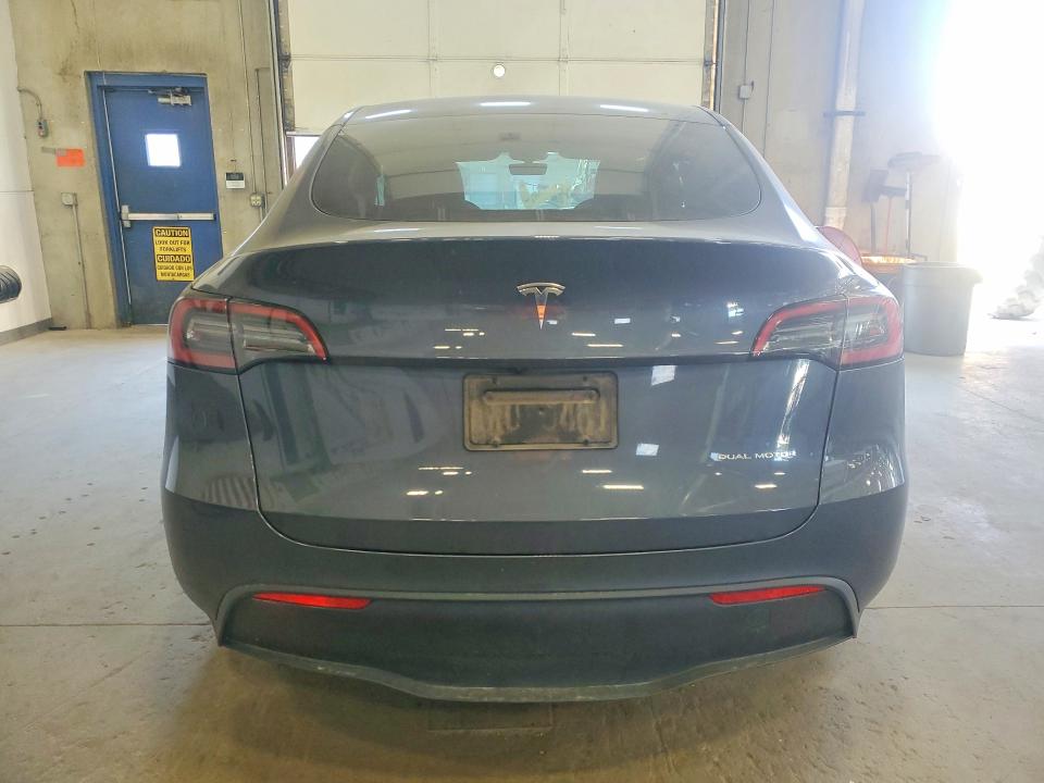 Foto 6 de la subasta – 2023 TESLA MODEL Y con VIN 7SAYGAEE1PF840845