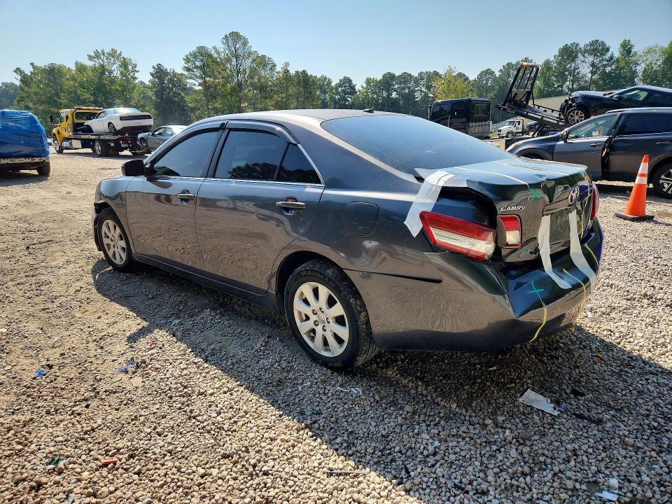 Zdjęcie 2 z aukcji – 2011 TOYOTA CAMRY z VIN 4T4BF3EK1BR172859