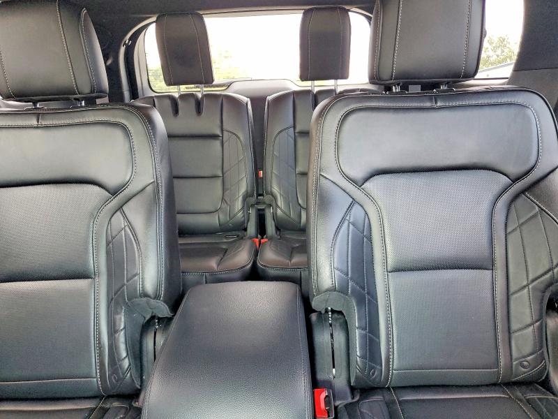 Photo 10 from auction – 2018 FORD EXPLORER with VIN 1FM5K8HT6JGB28227
