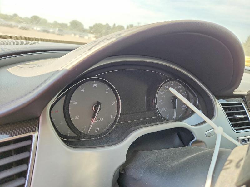 Foto 9 de la subasta – 2013 AUDI S8 con VIN WAUD2AFD9DN019583