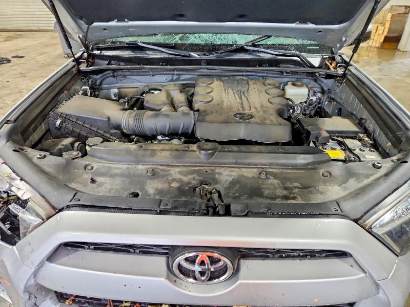 Photo 12 from auction – 2016 TOYOTA 4RUNNER with VIN JTEBU5JR8G5403384
