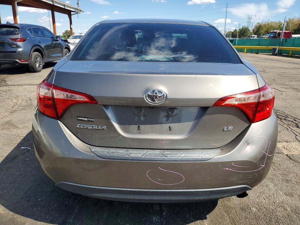 Снимка 6 от търг – 2017 TOYOTA COROLLA с VIN 2T1BURHEXHC784495