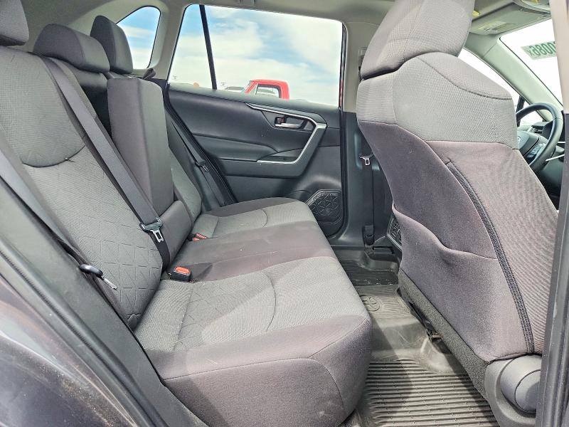 Photo 11 from auction – 2022 TOYOTA RAV4 with VIN 2T3P1RFV7NW304576