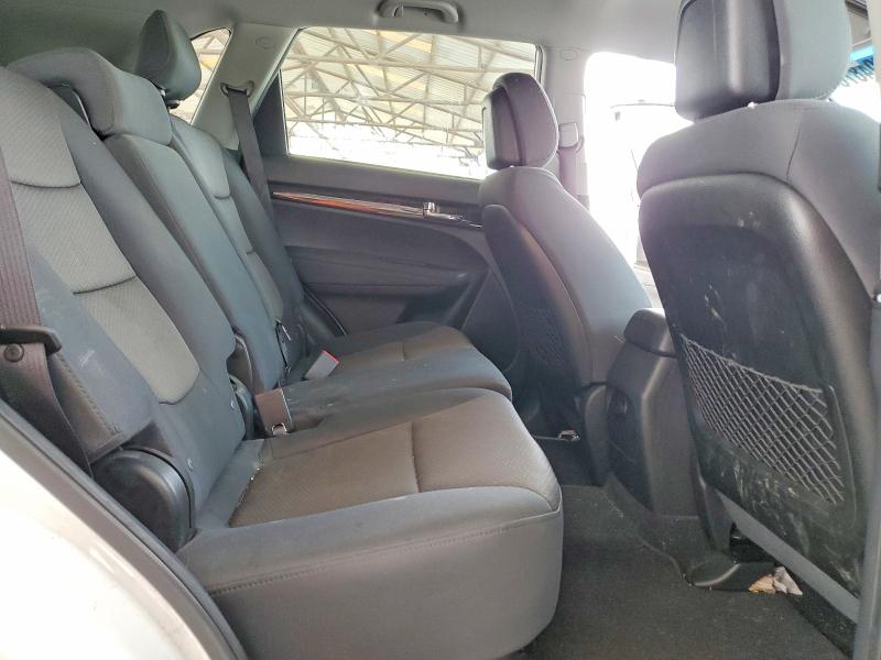 Photo 10 from auction – 2013 KIA SORENTO with VIN 5XYKT3A63DG406424