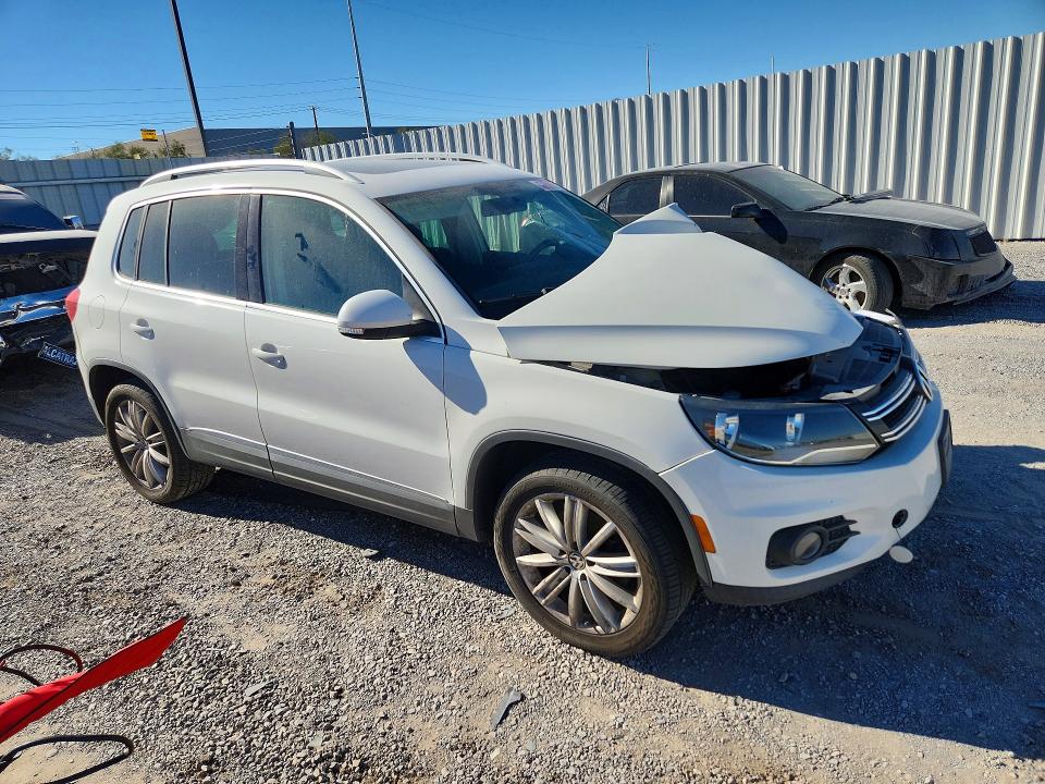 Photo 4 from auction – 2013 VOLKSWAGEN TIGUAN with VIN WVGAV3AX4DW601221