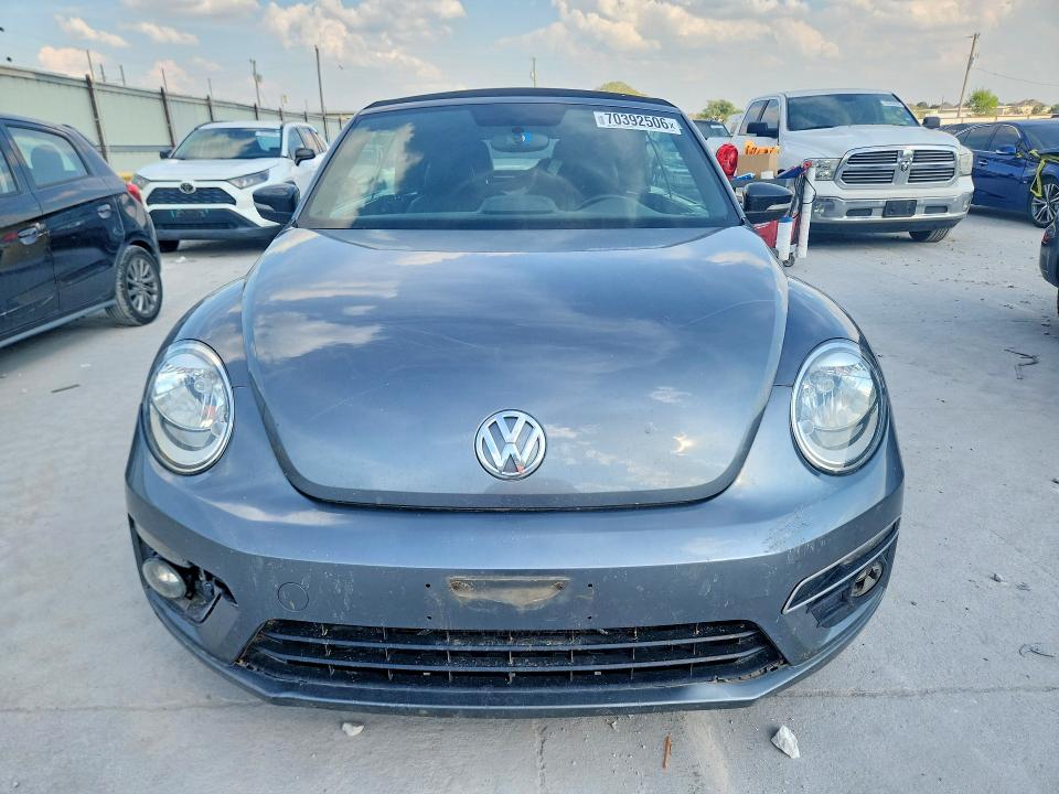 Photo 5 from auction – 2013 VOLKSWAGEN BEETLE with VIN 3VW7T7AT1DM833054