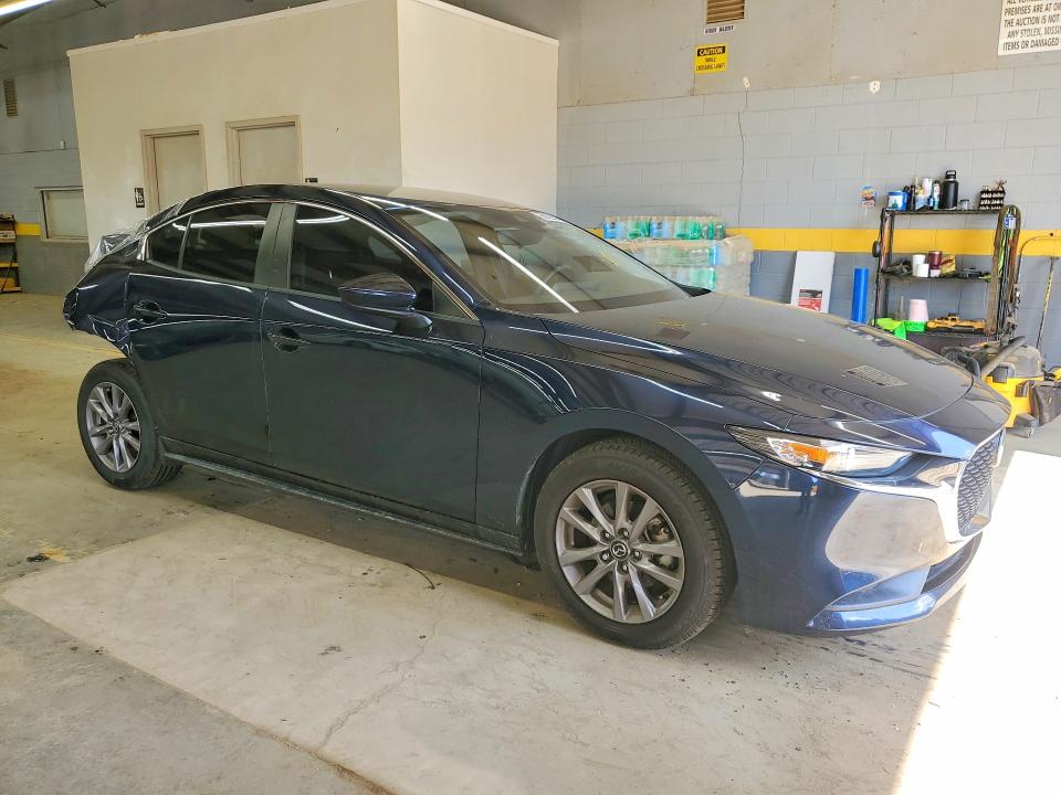 Photo 4 from auction – 2022 MAZDA 3 with VIN JM1BPAAL4N1507858