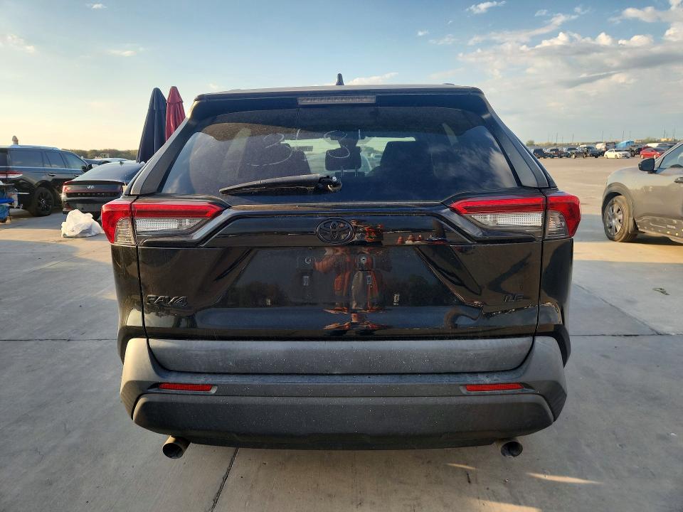Photo 6 from auction – 2021 TOYOTA RAV4 with VIN 2T3H1RFV5MC165097