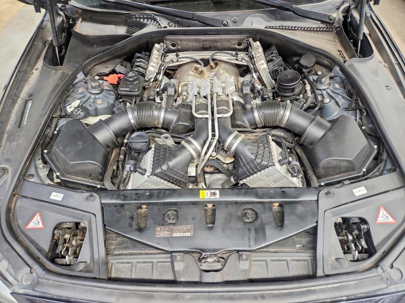 Zdjęcie 11 z aukcji – 2013 BMW M5 z VIN WBSFV9C5XDD096847