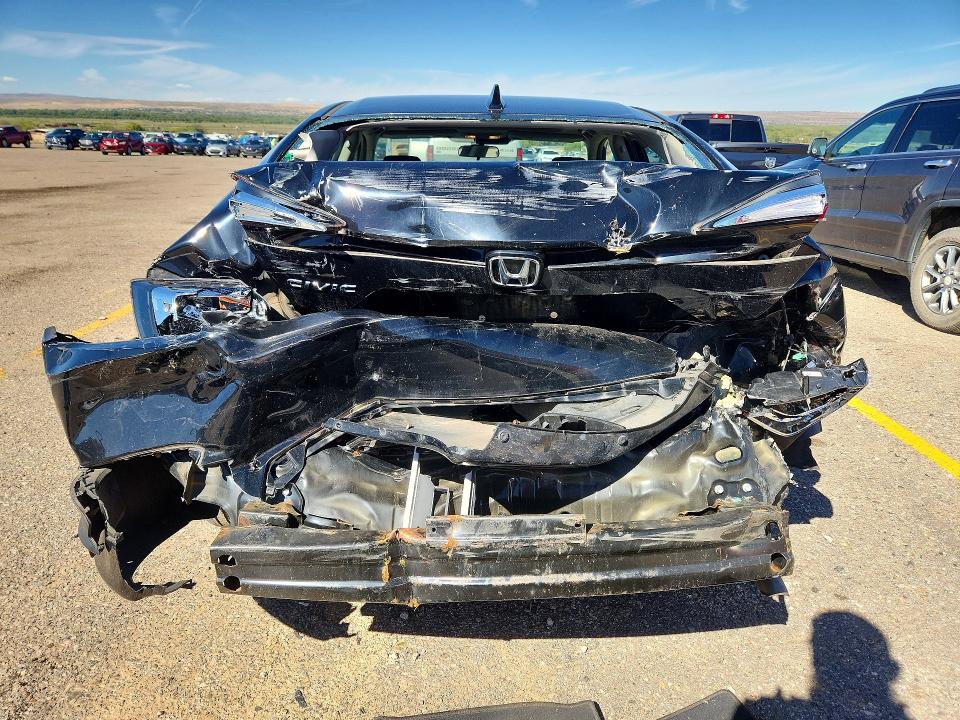 Photo 6 from auction – 2018 HONDA CIVIC with VIN 2HGFC2F88JH526479