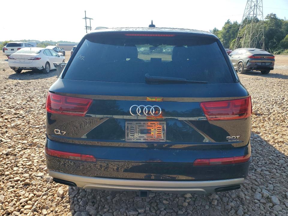 Photo 6 from auction – 2017 AUDI Q7 with VIN WA1LAAF71HD019918