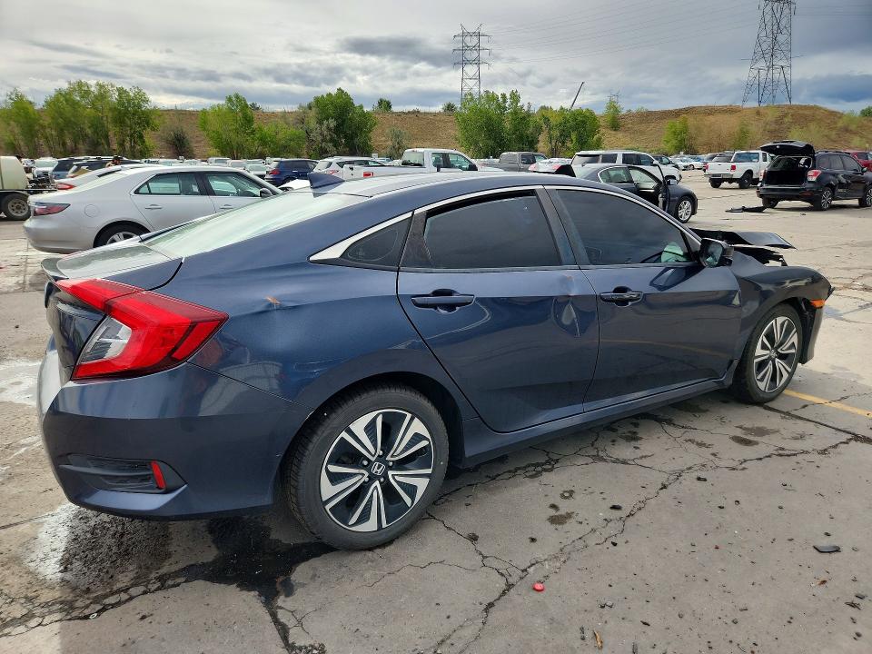 Photo 3 from auction – 2017 HONDA CIVIC with VIN 19XFC1F39HE023966