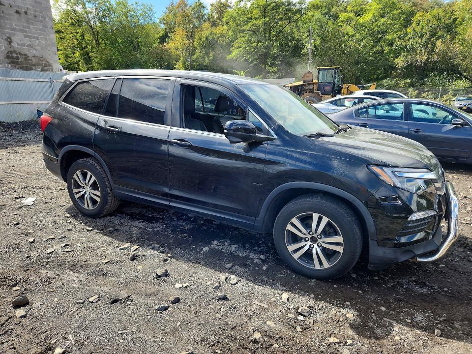 Снимка 4 от търг – 2017 HONDA PILOT с VIN 5FNYF6H72HB001539