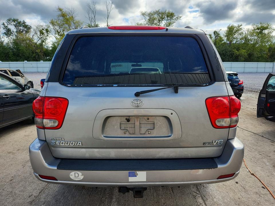 Photo 6 from auction – 2005 TOYOTA SEQUOIA with VIN 5TDZT34A05S239717