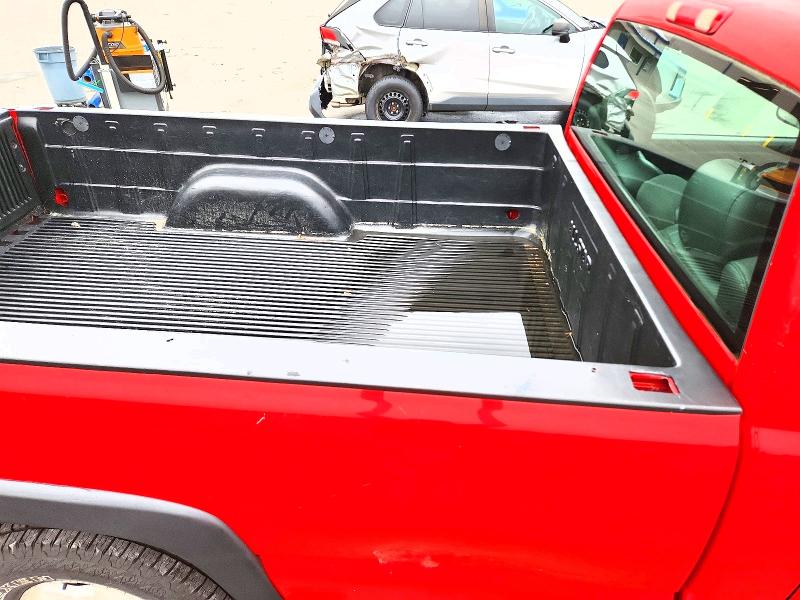 Photo 10 from auction – 2005 CHEVROLET SILVERADO with VIN 1GCEK14X15Z210235