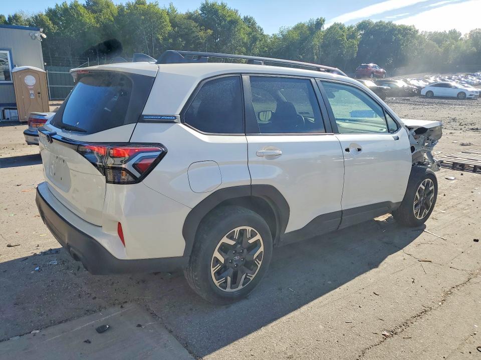Photo 3 from auction – 2025 SUBARU FORESTER with VIN JF2SLDBC2SH451032