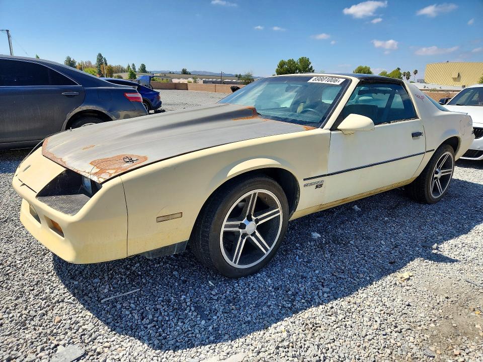 1985 CHEVROLET CAMARO - Търг №69801006