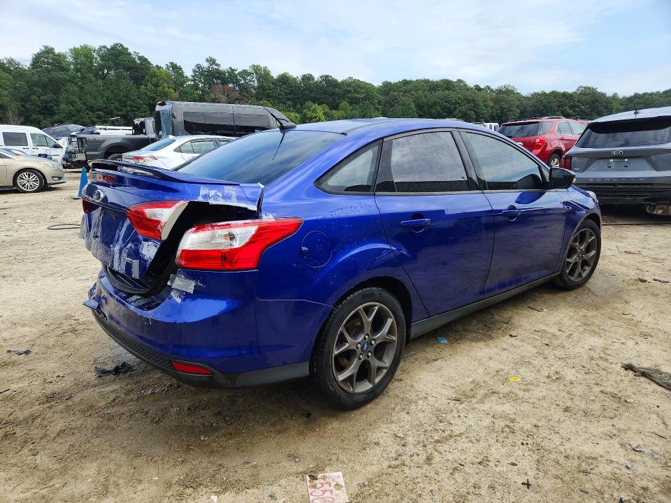 Photo 3 from auction – 2013 FORD FOCUS with VIN 1FADP3F2XDL285386