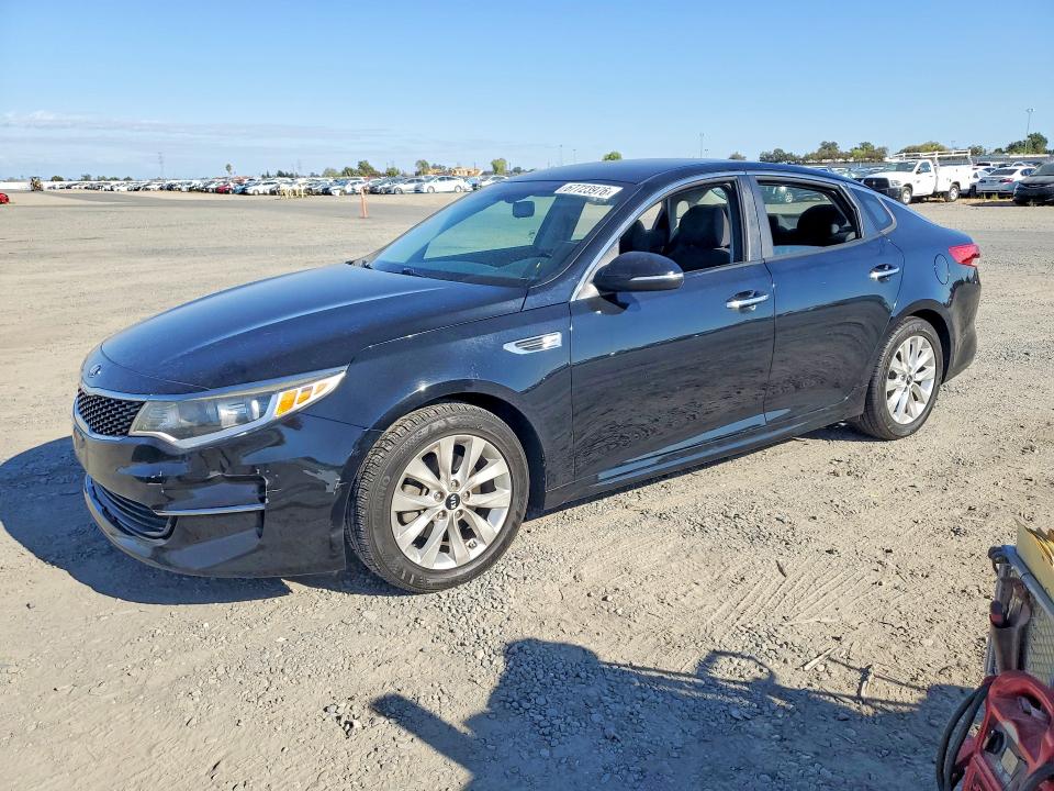 KIA OPTIMA 2016 with VIN 5XXGT4L37GG060918 - Photo from auction