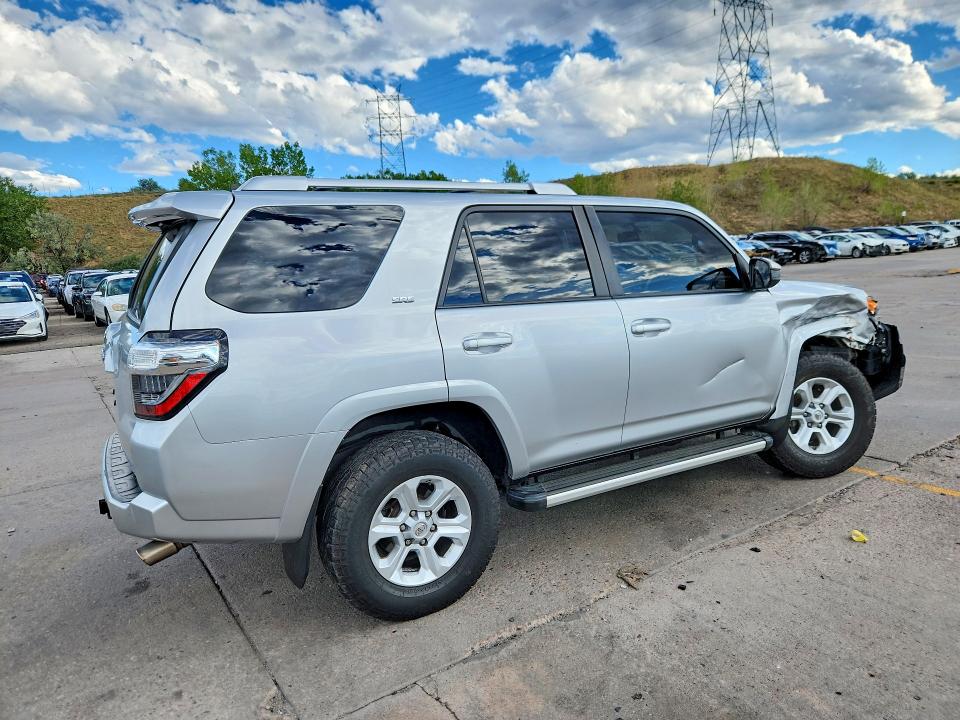 Photo 3 from auction – 2016 TOYOTA 4RUNNER with VIN JTEBU5JRXG5283541