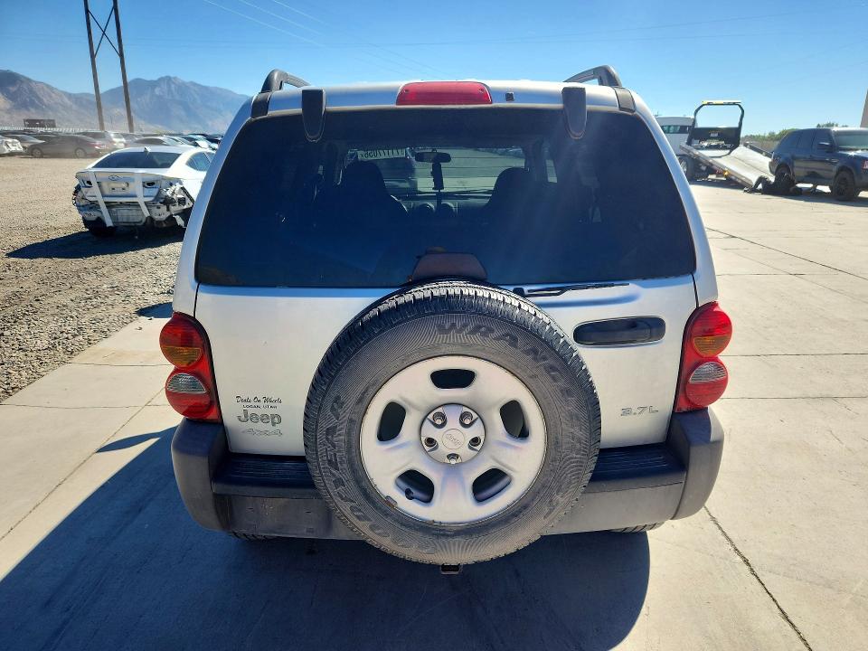Foto 6 de la subasta – 2004 JEEP LIBERTY con VIN 1J4GL48K84W246231