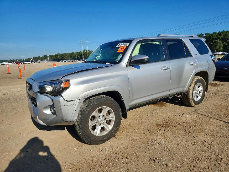 TOYOTA 4RUNNER 2015 مع رقم تعريف المركبة JTEZU5JR8F5093623 - صورة من المزاد