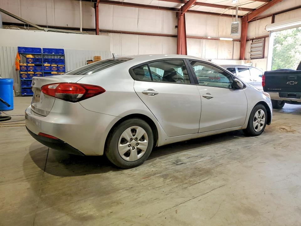 Zdjęcie 3 z aukcji – 2015 KIA FORTE z VIN KNAFX4A66F5259195
