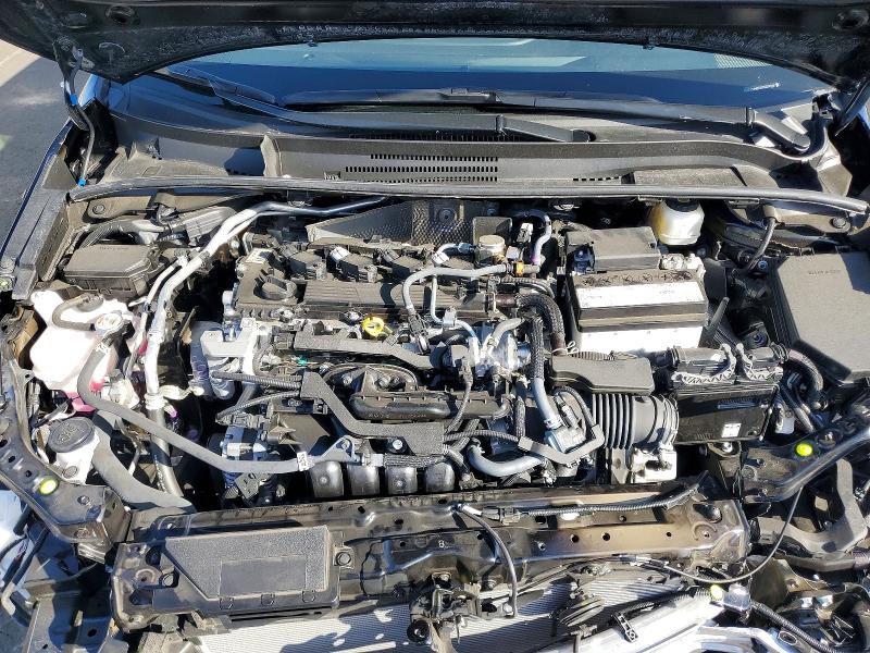 Снимка 11 от търг – 2024 TOYOTA COROLLA с VIN JTNC4MBE2R3229840