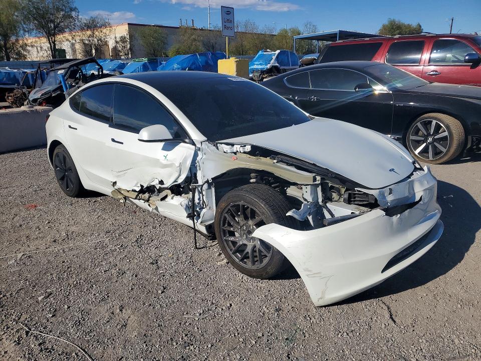 Снимка 4 от търг – 2025 TESLA MODEL 3 с VIN 5YJ3E1EA6SF026483