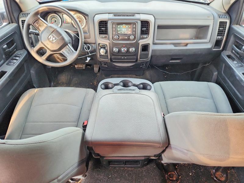Снимка 8 от търг – 2016 RAM 1500 с VIN 1C6RR6KG4GS268310