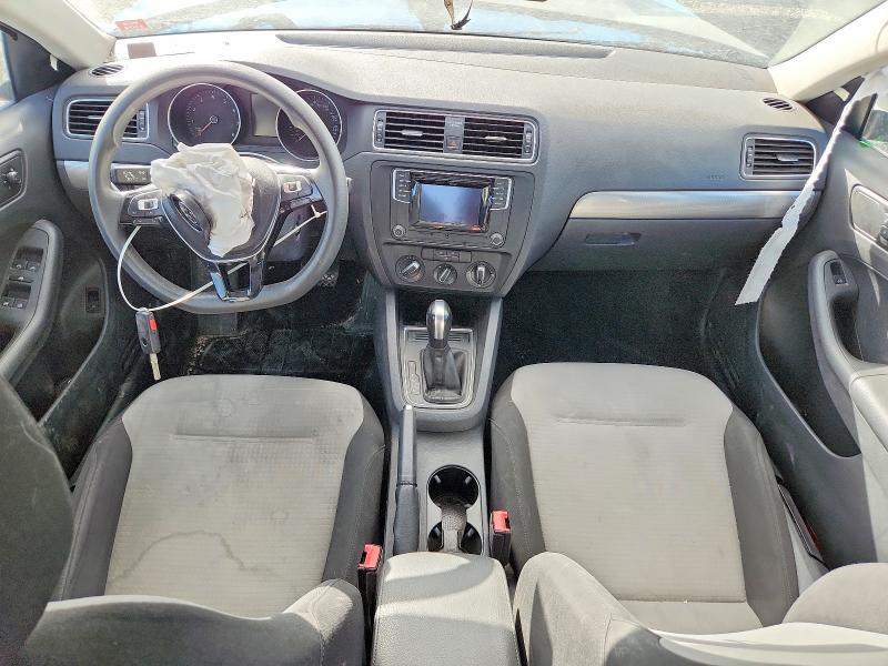 Zdjęcie 8 z aukcji – 2017 VOLKSWAGEN JETTA z VIN 3VW2B7AJ9HM234713