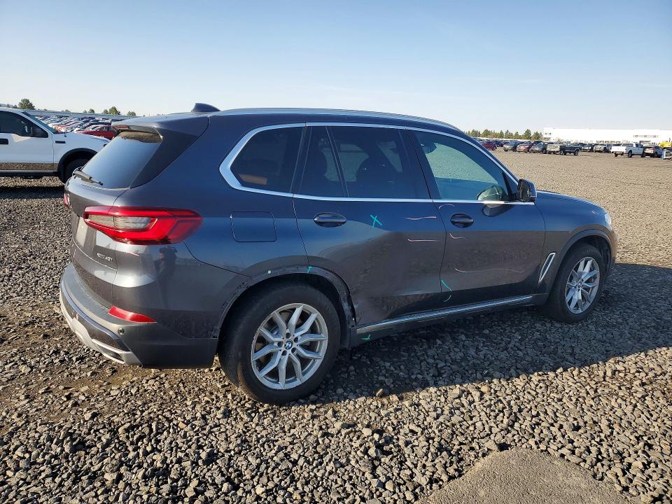 Photo 3 from auction – 2019 BMW X5 with VIN 5UXCR6C58KLL01631
