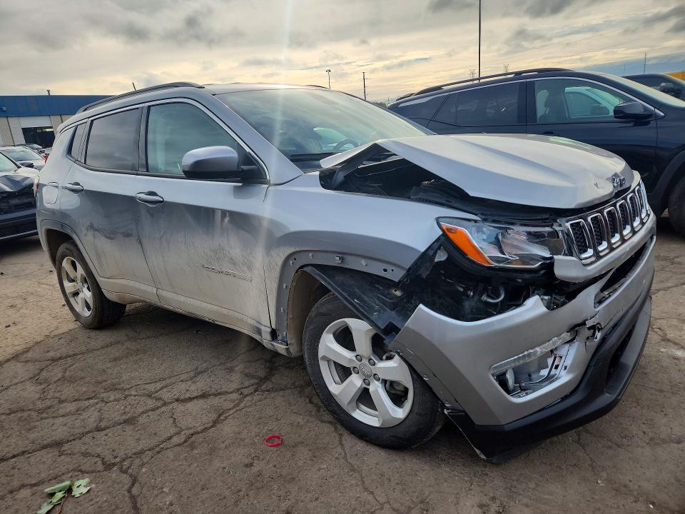 Фото 4 с аукциона – 2020 JEEP COMPASS с VIN 3C4NJDBB8LT117289