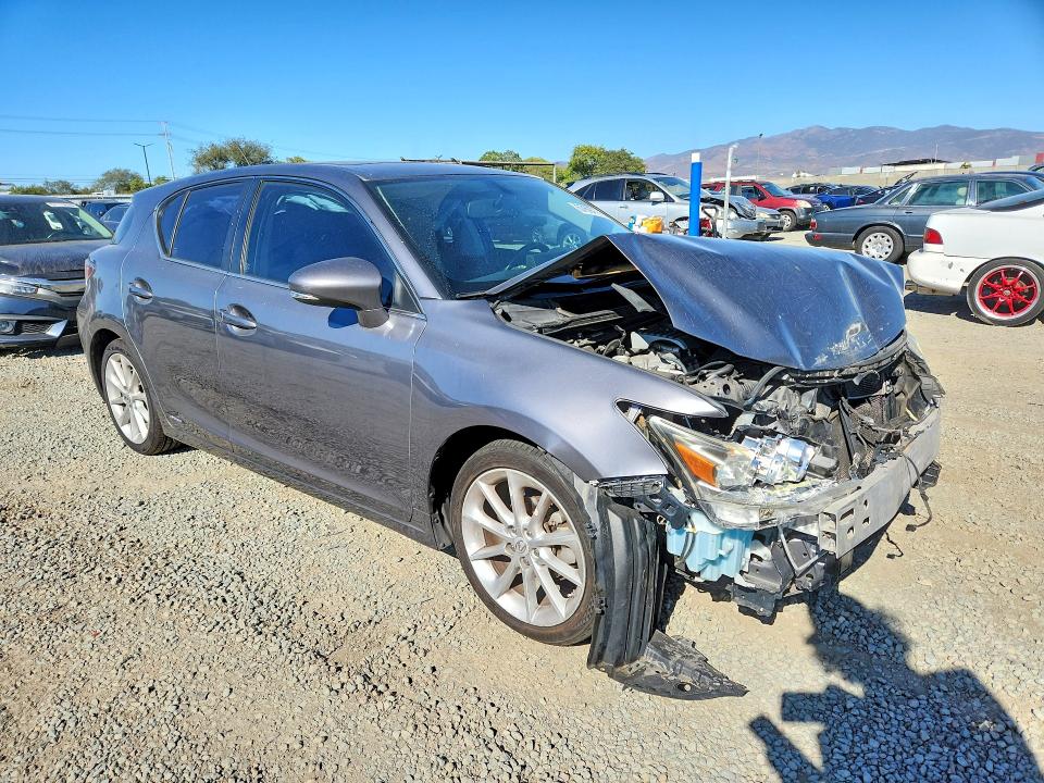 Фото 4 с аукциона – 2013 LEXUS CT с VIN JTHKD5BH1D2129564