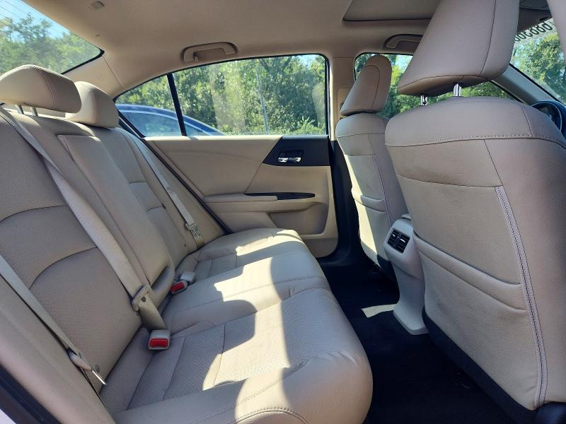Снимка 10 от търг – 2015 HONDA ACCORD с VIN 1HGCR3F8XFA029964