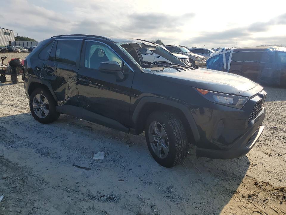 Photo 4 from auction – 2022 TOYOTA RAV4 with VIN 4T3LWRFV0NU069552