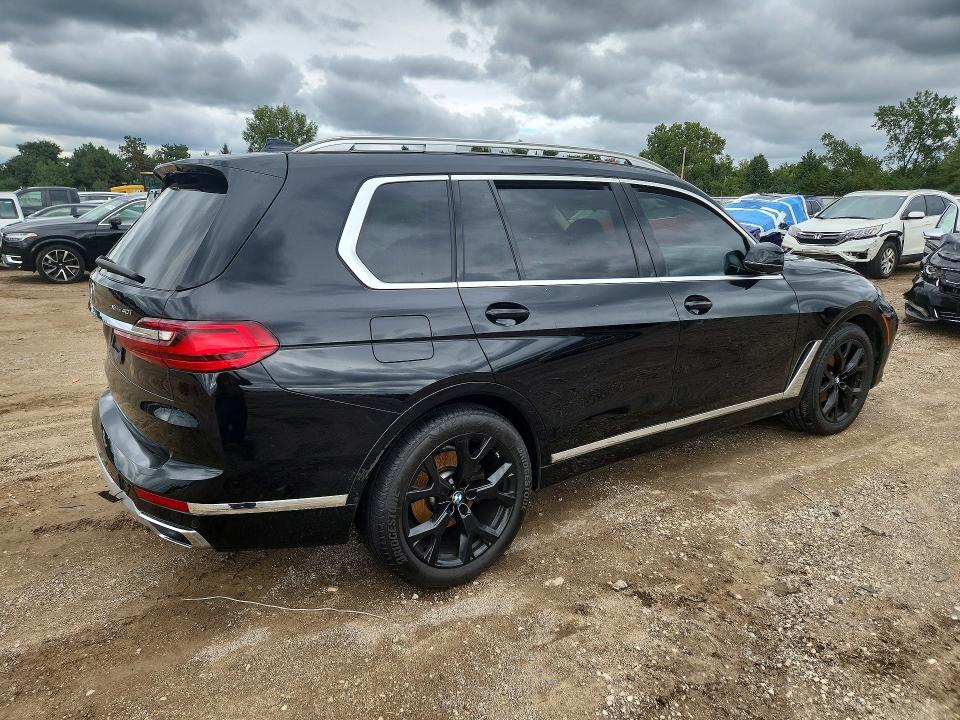 Photo 3 from auction – 2022 BMW X7 with VIN 5UXCW2C08N9K75071